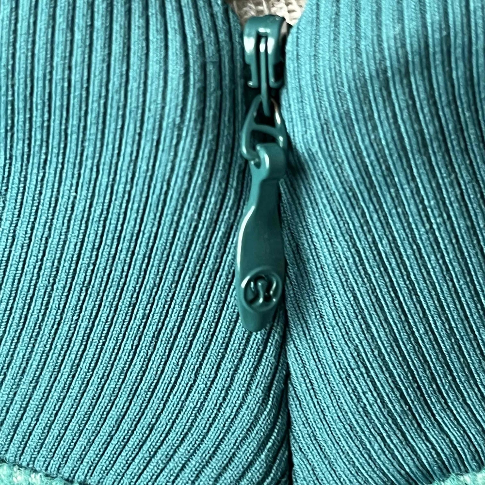 Lululemon Wee Stripe Forage Teal Dark Fuel Kanto Catch Me 1/2 Zip Size 8. Rare!! - Picture 3 of 8